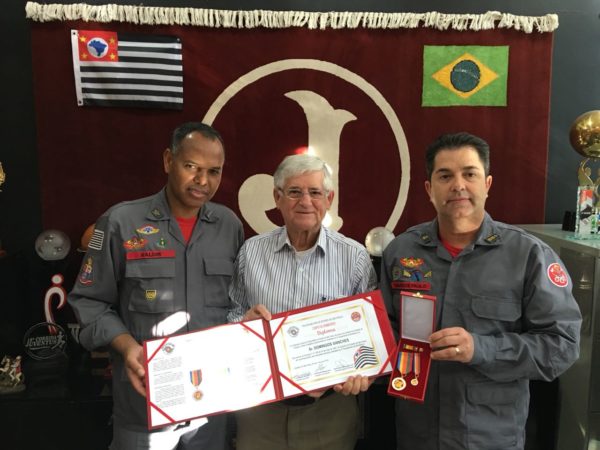 Presidente Domingos Sanches recebe medalha do Centenário