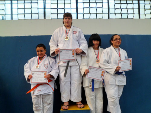 Judoca grená conquista o 1º Lugar no Paulistano e 3º no Estudantil