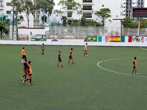 Equipes da Escola de Futebol atuam pelo Interclubes 2013