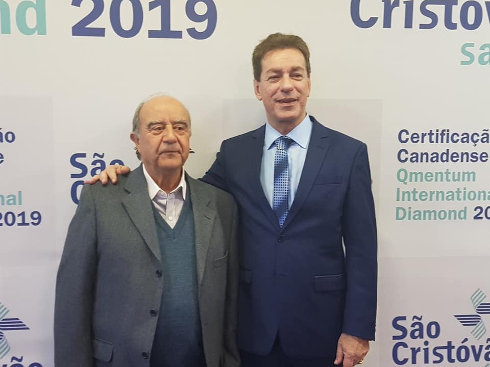 Antonio Gonsalez marca presença na entrega do Qmentum Diamond ao Grupo São Cristóvão Saúde