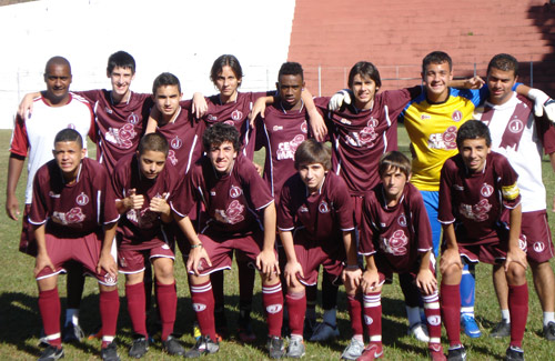 Escola de Esportes obtém 03 vitórias e 01 derrota