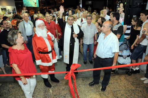 Clube inaugura o Natal Iluminado em suas dependências