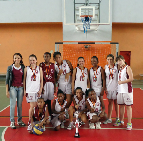 Equipe feminina de Basquete consagra-se Vice-Campeã