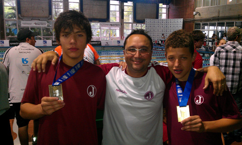 Natação conquista medalhas no Paulista Infantil de Verão