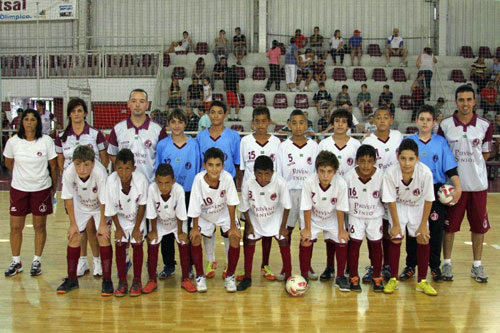 Equipes de Futsal obtêm 02 vitórias, 02 derrotas e 01 empate