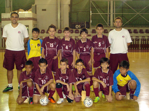 Moleque perde para o Hebraica na Escola de Futsal