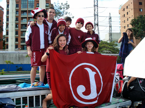 Mirins e Petizes participam do Festival Sudeste de Natação