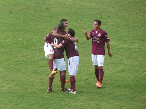 Com 03 gols de Rafael Magalhães, Juventus vence Santacruzense