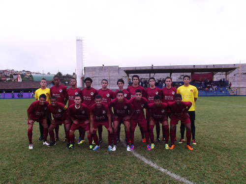 Sub 15 de Futebol de Campo vence Bragantino e Sub 17 empata