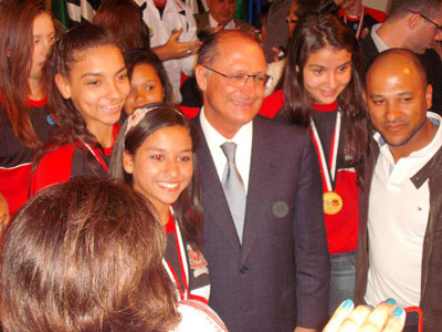 Letícia Cardoso recebe Medalha de Mérito Esportivo do Governo de São Paulo