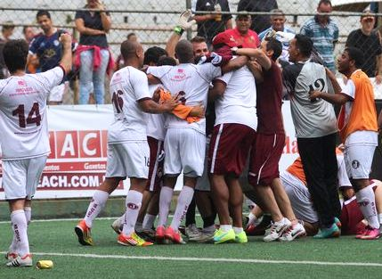 Juventus/Condovel vence Poruguesa/S.C.Mooca e vai para a final