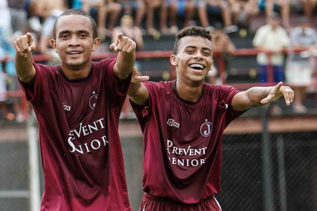 Sub 20 vence, mas está fora da Copa