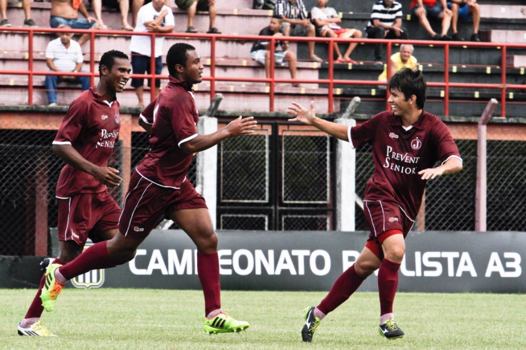 Fora de casa, Juventus empata com Flamengo