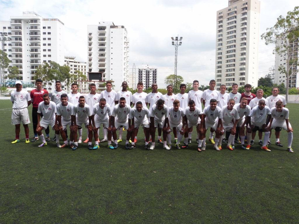 Sub 17 vence o nacional em amistoso