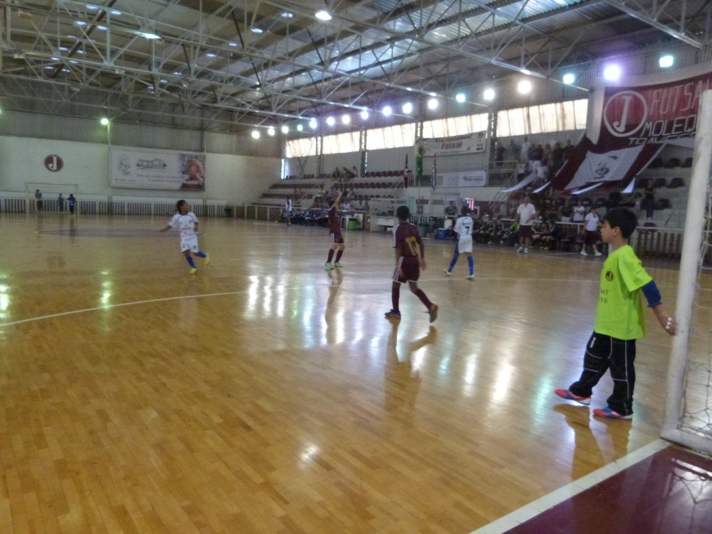 Futsal vence 01 partida, empata outra e perde 03 no Estadual