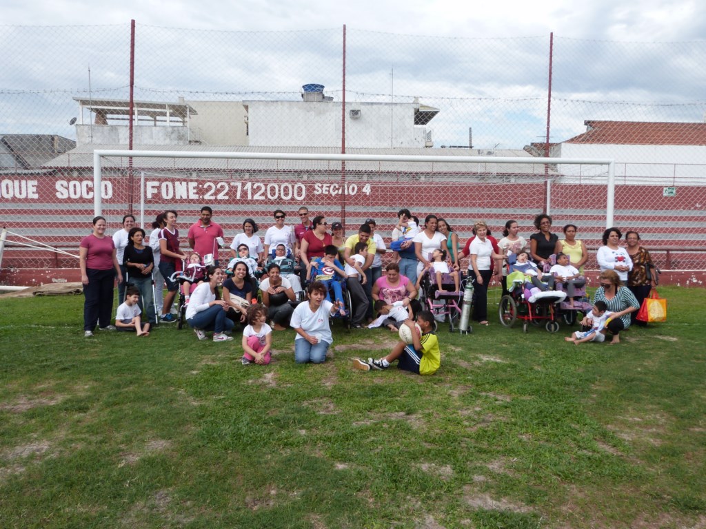 Alunos da ADEFAV visitam o Estádio da Javari