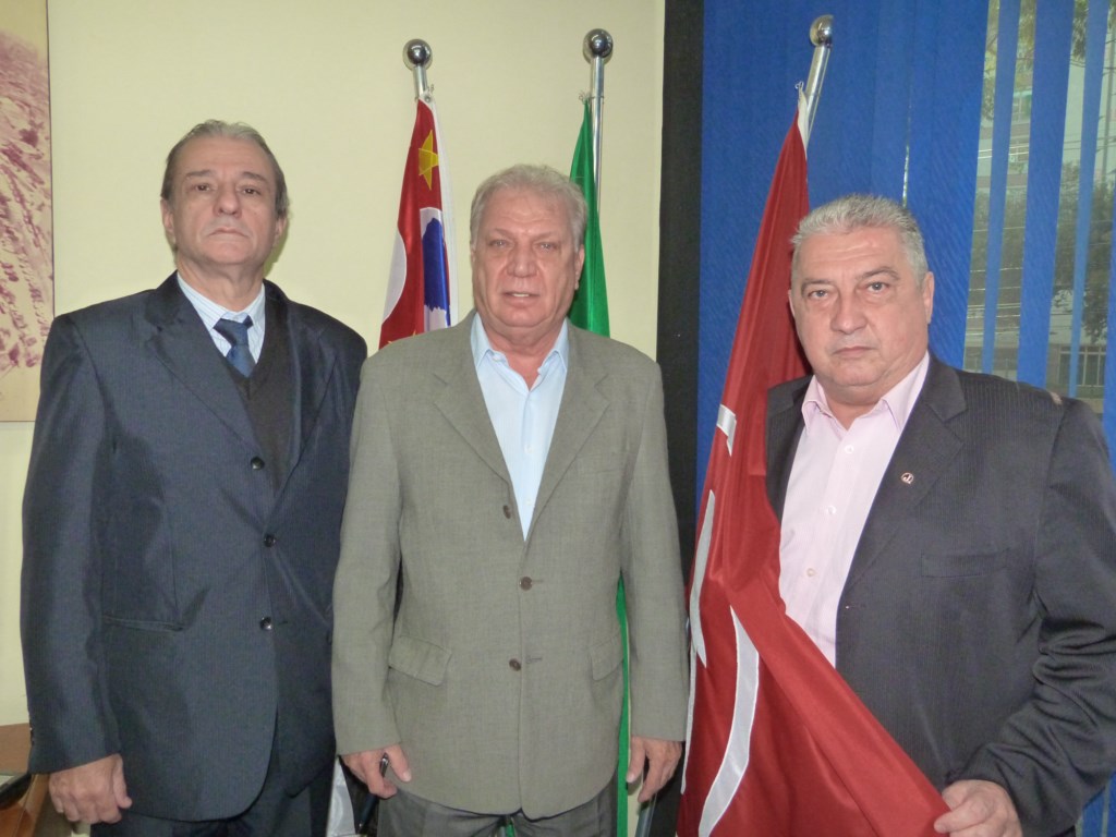 Rodolfo Cetertick toma posse para mais dois anos de mandato