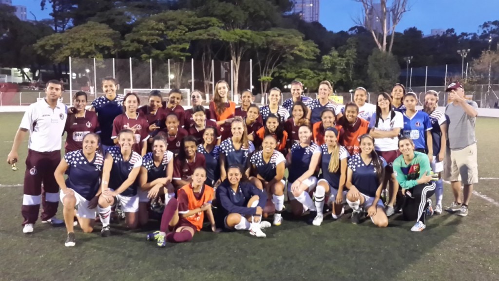 Equipe feminina realiza amistosos