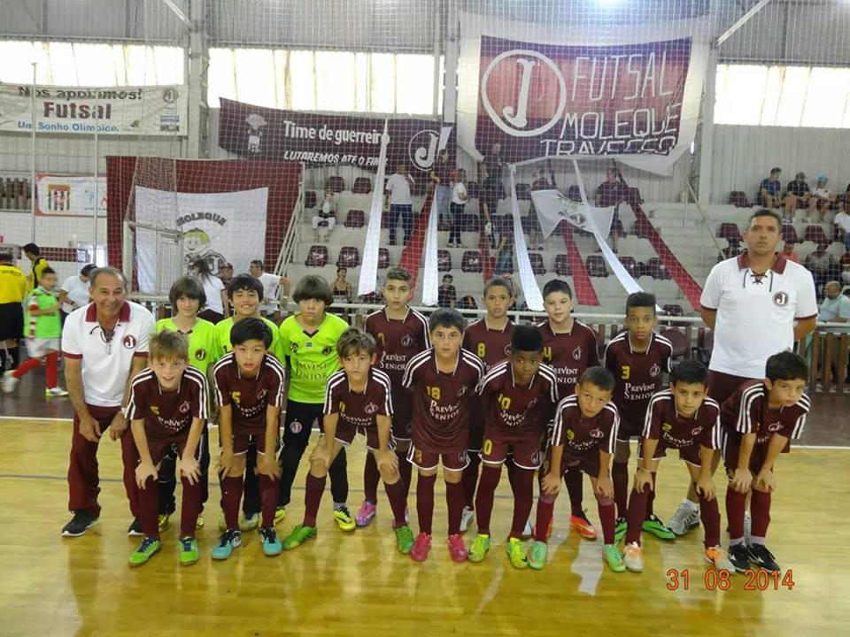 Moleque obtém 02 vitórias, 01 empate e 02 derrotas no Metropolitano de Futsal