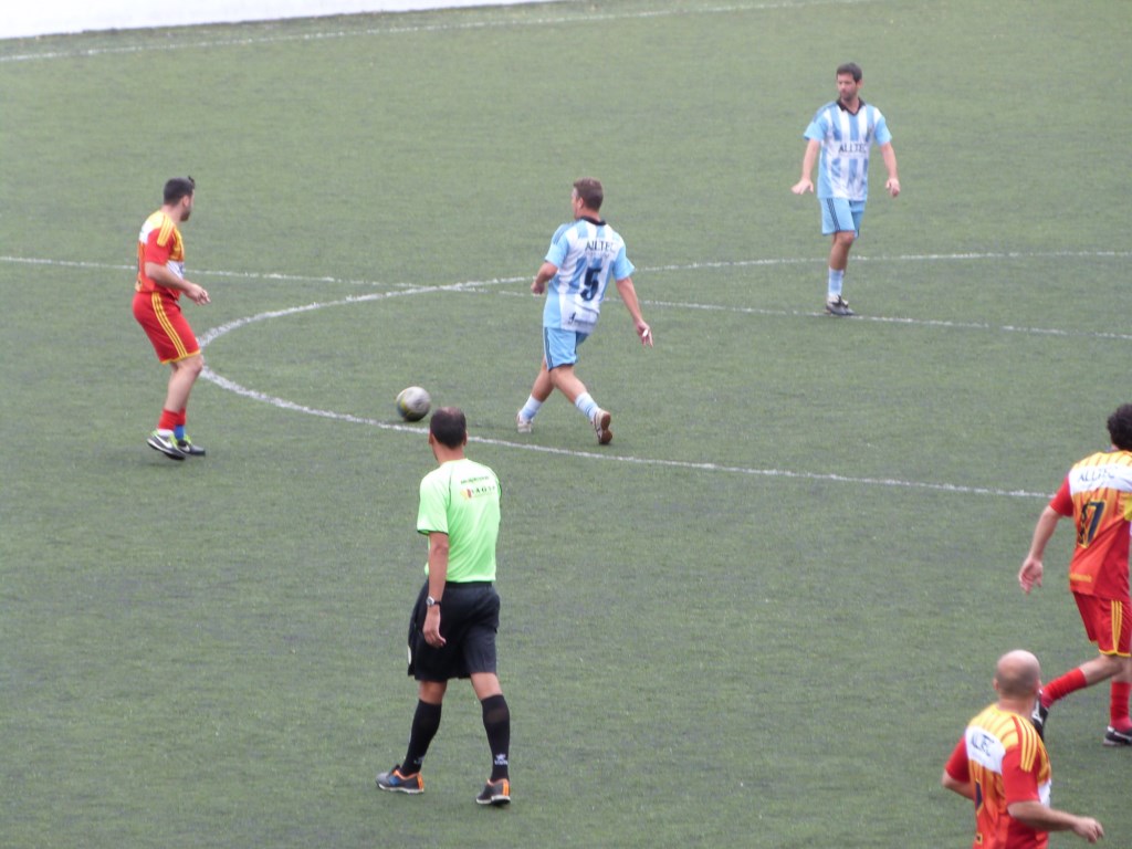 Clube Grená promove Copa Medihouse de Futebol