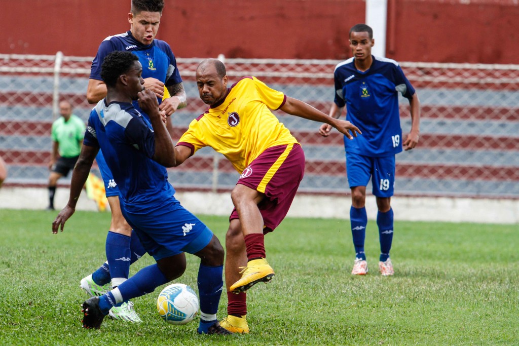 Gil marca no jogo-treino diante do Santo André
