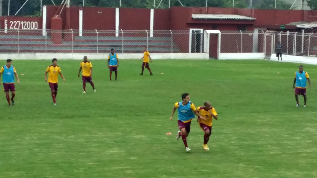 Defendendo liderança, Juventus encara Cotia
