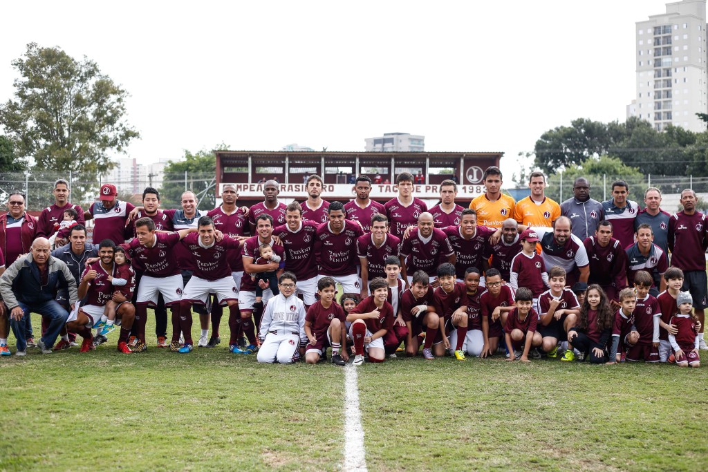 Equipe Profissional retorna às atividades