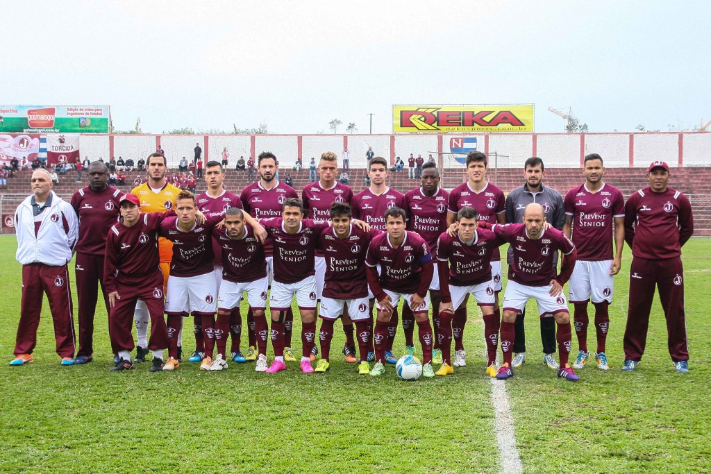 Juventus empata com Nacional