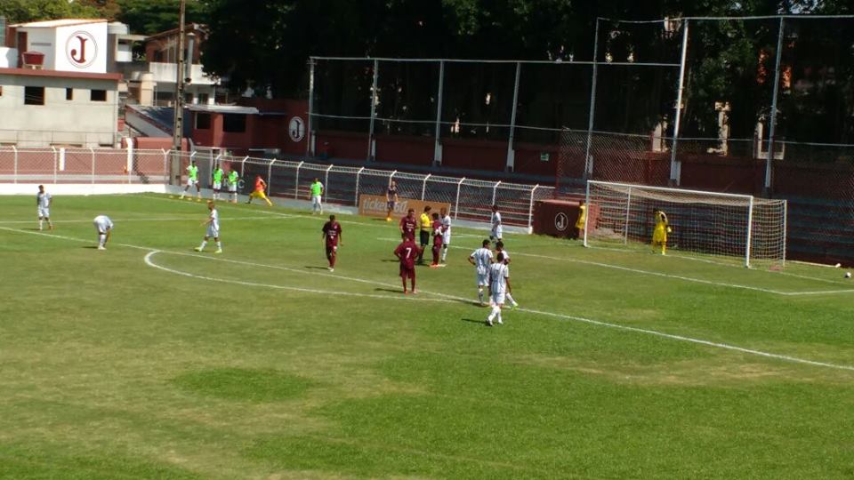 Sub 17 vence e Sub 15 perde na estreia do Paulista 2016