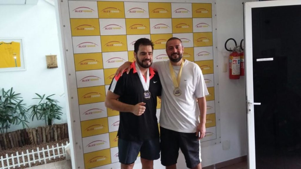 Tenista grená sagra-se campeão do Aberto da Academia Slice