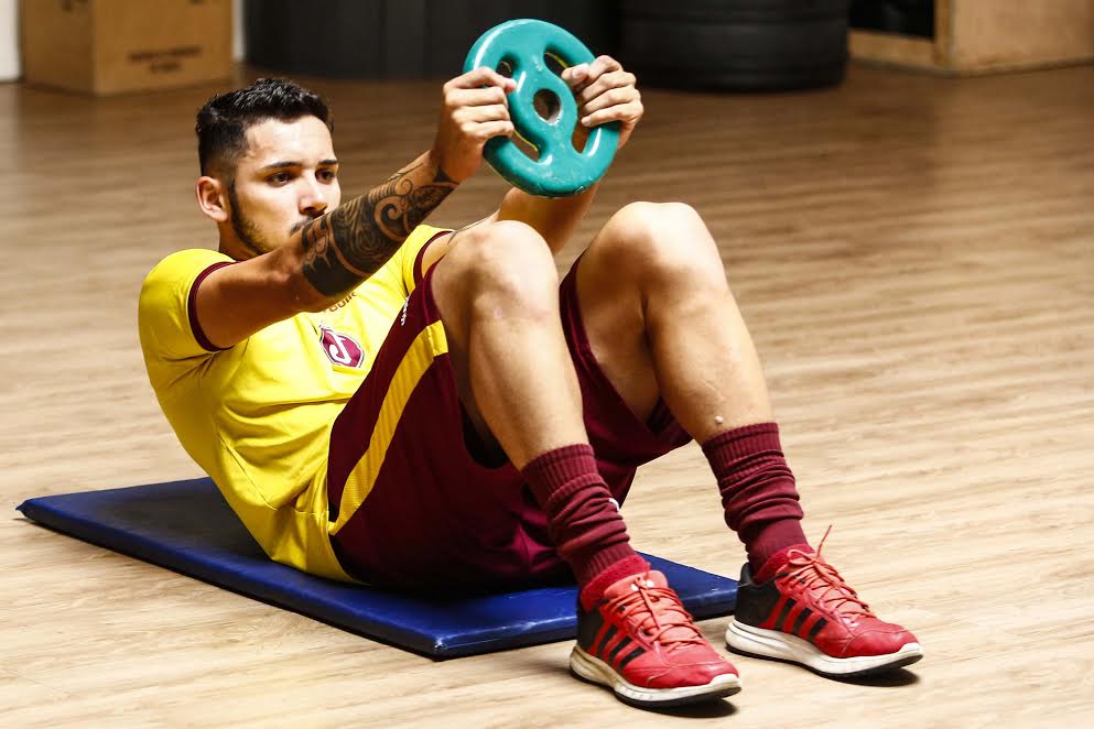 Com fome de gols, Johnny projeta uma boa temporada
