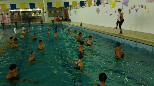 Clube promove Hidroginástica de Carnaval