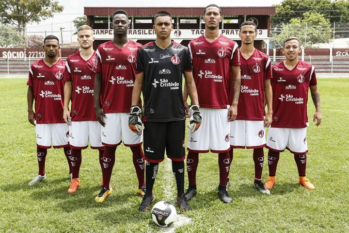 Sete Juniores integram Elenco Profissional