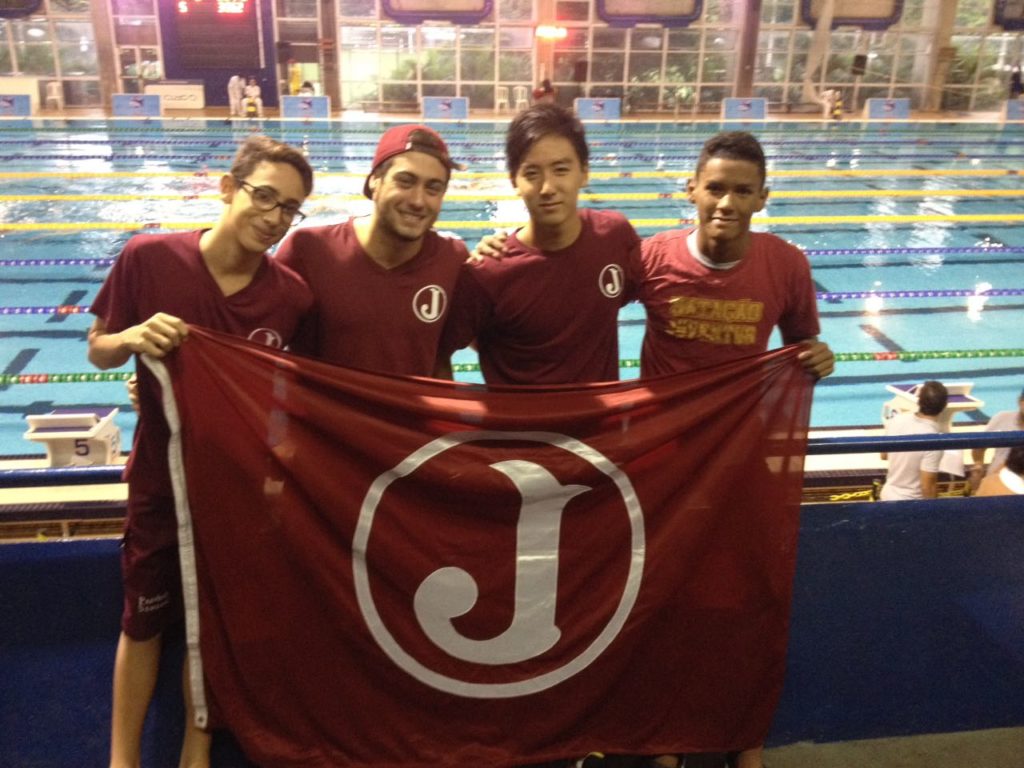 Nadadores juventinos se destacam no 1º Torneio Regional de 2017