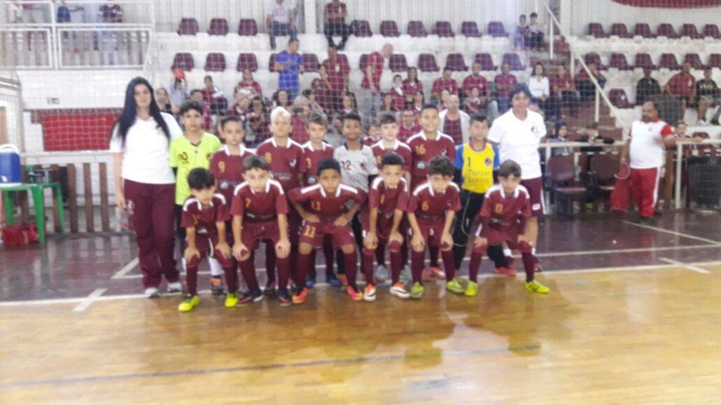 Moleque vence a equipe ADC Bast/Suvinil no Estadual de Futsal