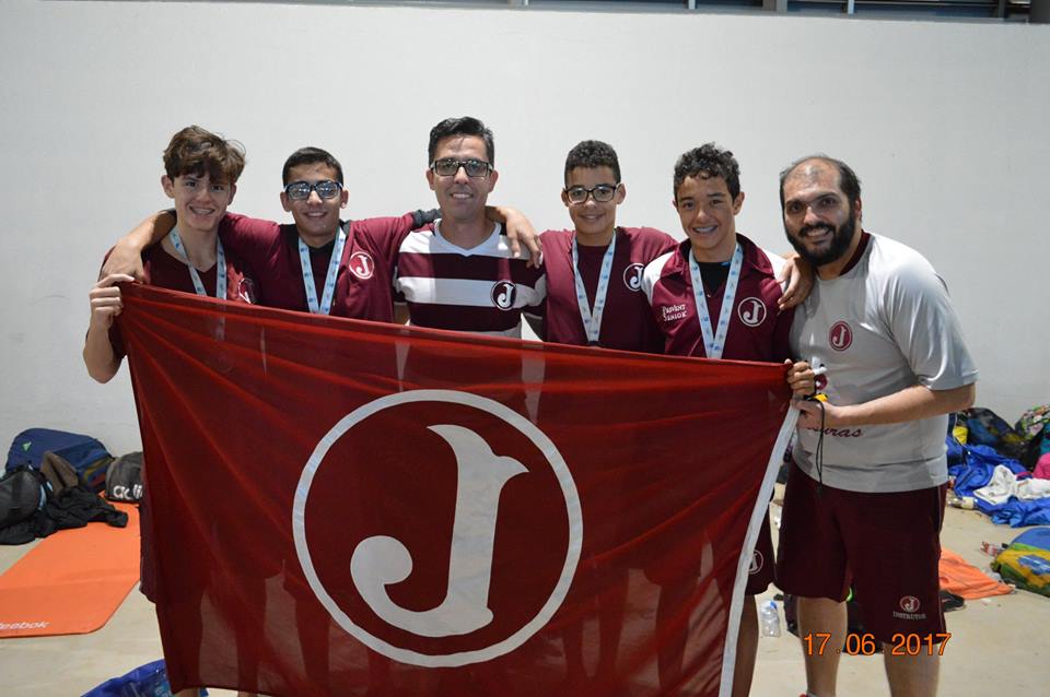 Nadadores juventinos brilham no Paulista Infantil de Inverno