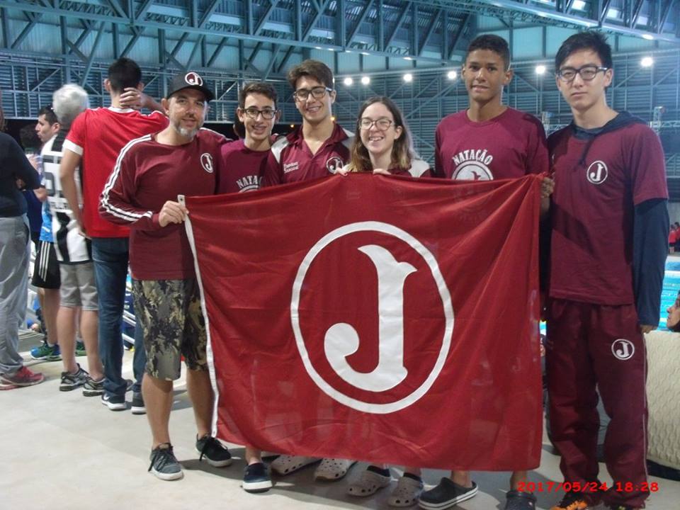 Atletas grenás disputam o Paulista Juvenil de Natação