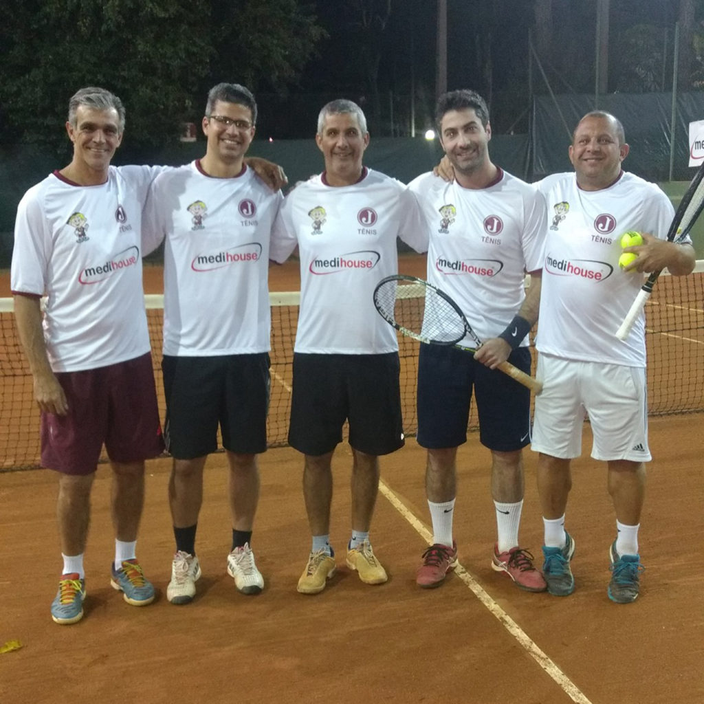 Tenistas Juventinos vencem na Categoria 4M2