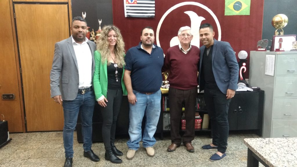 Presidente Domingos Sanches recebe visita de investidores no futebol