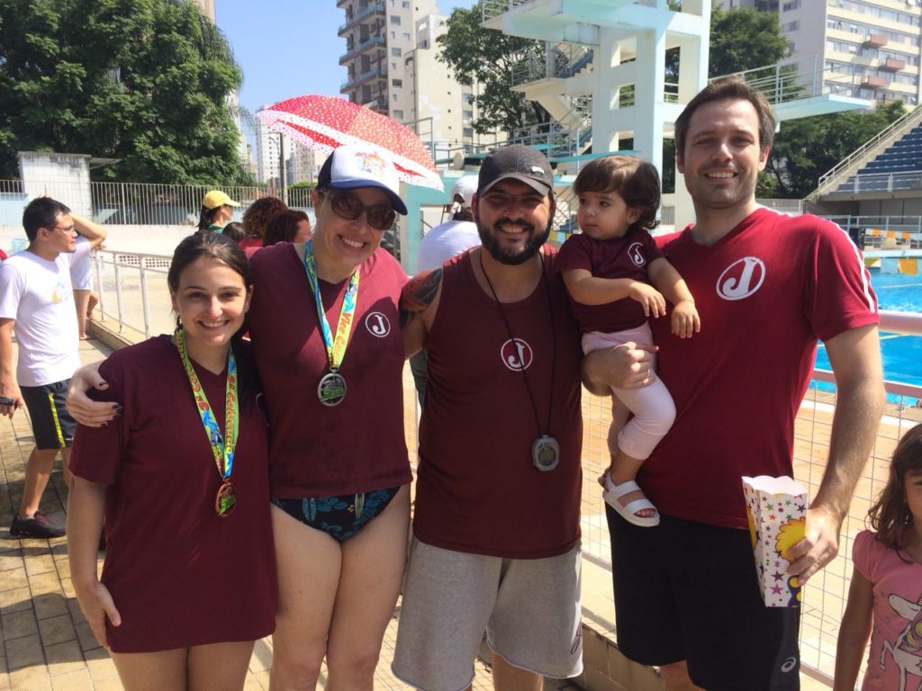 Equipe Máster de natação volta a competir