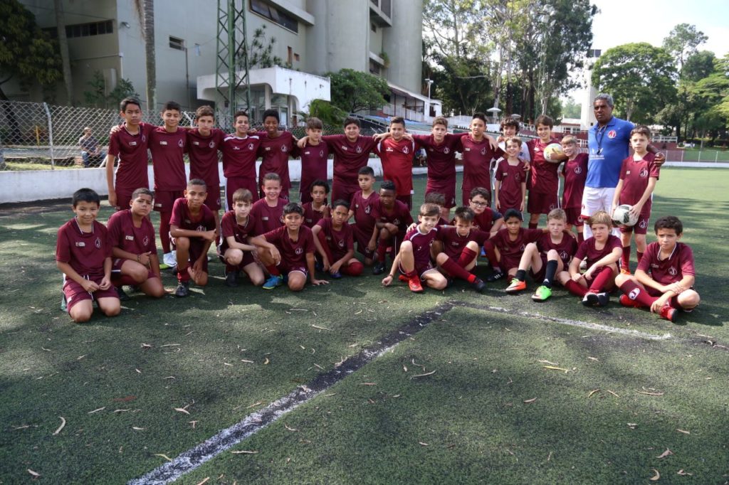 Se inscreva na escolinha de futebol e jogue no Juventus