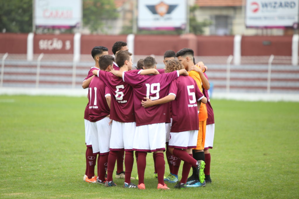 Sub-15 vence Batatais e assume liderança do Grupo 13