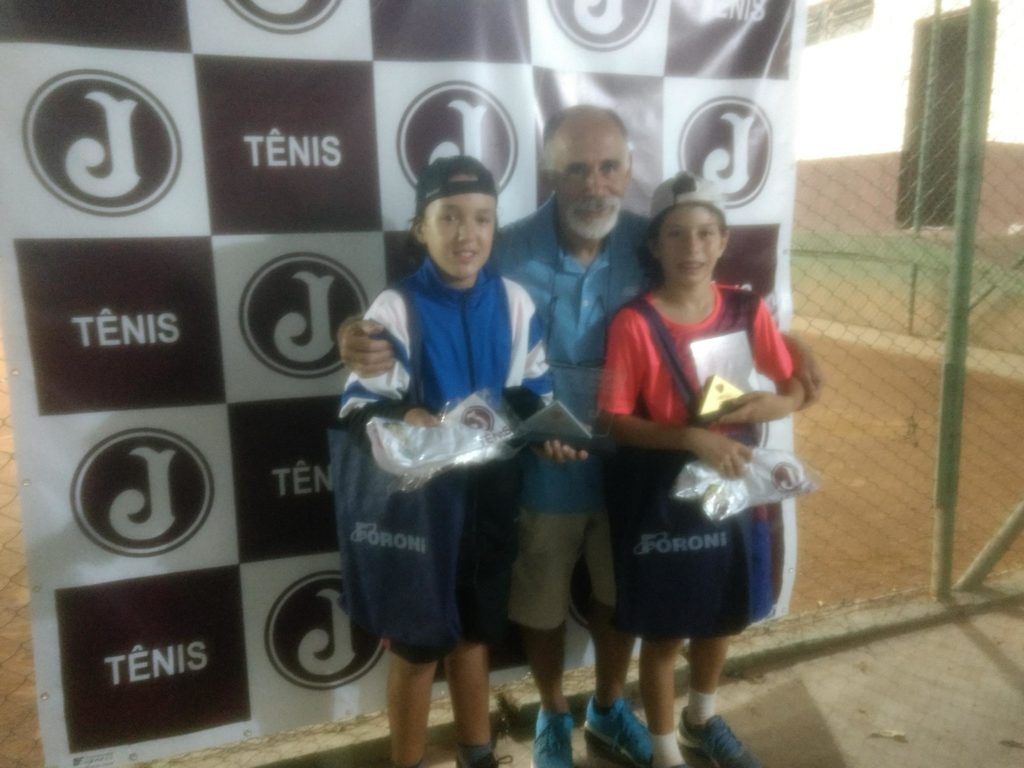 Confira os campeões do Aberto Moleque Travesso de Tênis