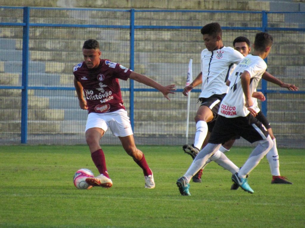 Sub-20 é derrotado pelo Corinthians
