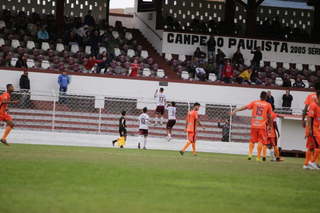 Com gol nos acréscimos, Sub-20 vence o Manthiqueira