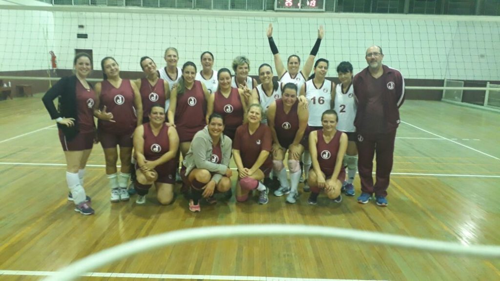 Juventus 2 D1 em dobro no vôlei feminino