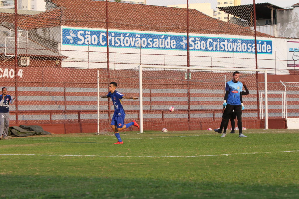 Tem gol!!!