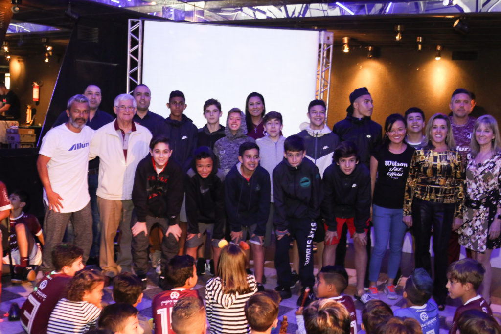 Departamento de Futsal arrecada dinheiro para manutenção da quadra