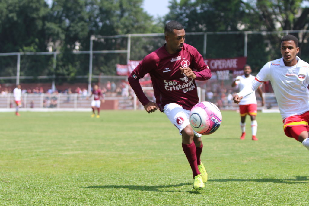 Tem gol!!!!!