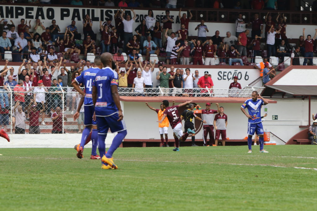 Tem gol!!!